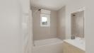 Vue interieure salle de bain maison individuelle de plain pied - FAMILY HOME 09 Groupe BDL