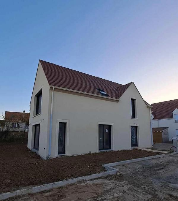 Construction d'une maison Aubepierre-Ozouer-le-Repos (77720) 272 000 €